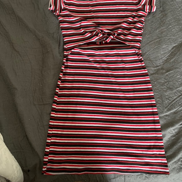Red striped T-shirt dress - Picture 3 of 6